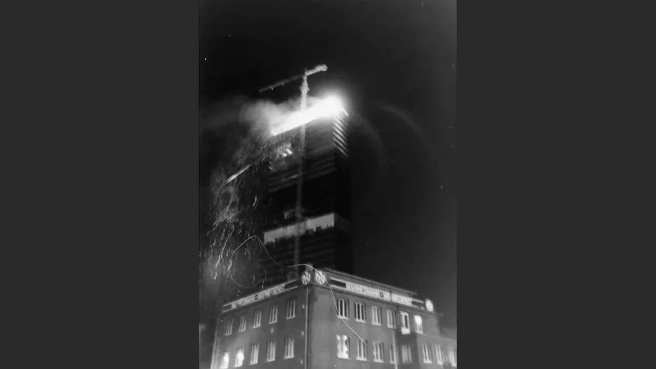 The Frankfurt high rise fire of 1973. The concrete frame stood through about four hours of it and the building was afterwards judged repairable. Photograph from Jonas Schwering, Impact of the Grenfell fire on Frankfurt Fire Service.