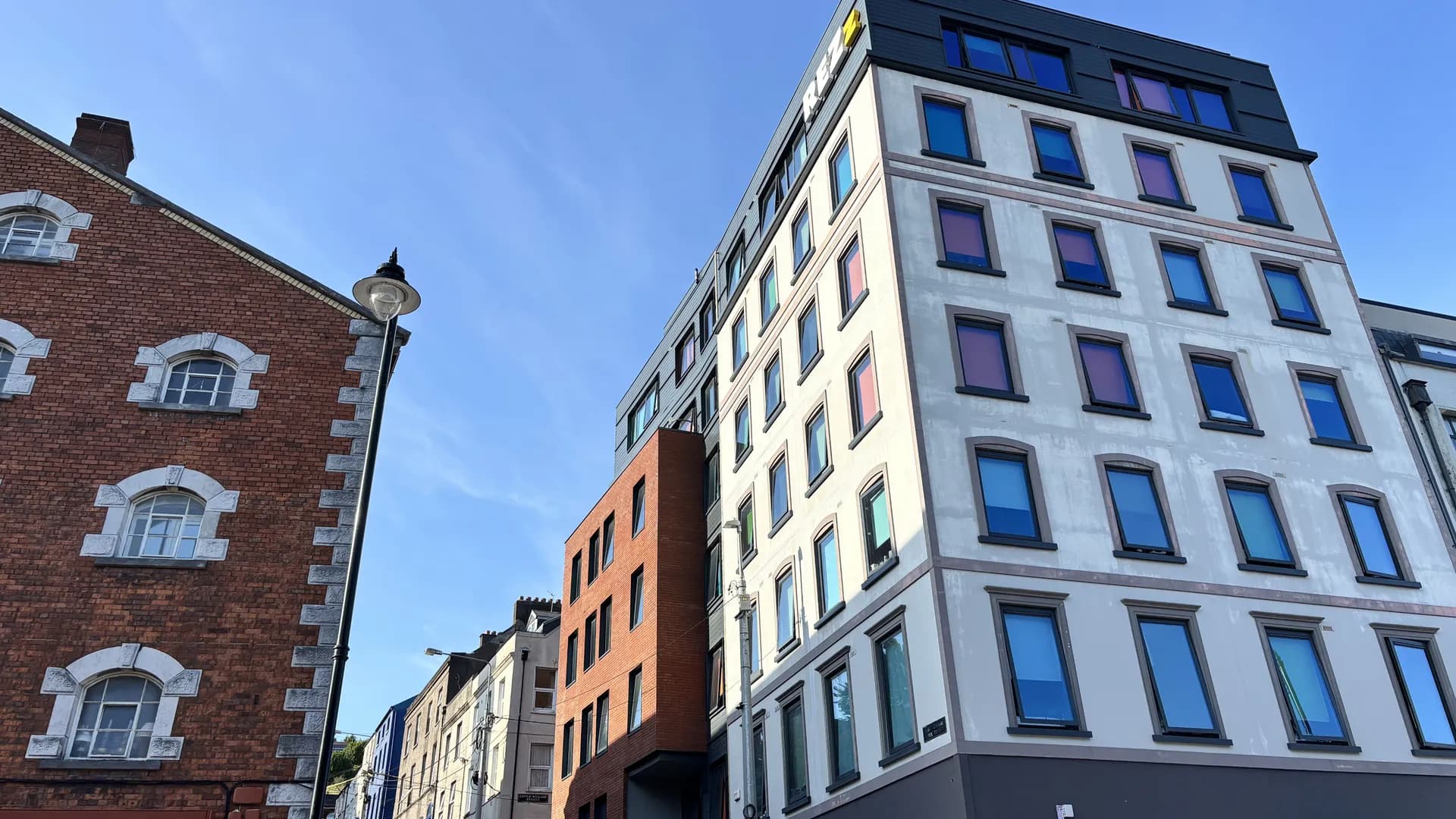 Rezz Hotel, Cork